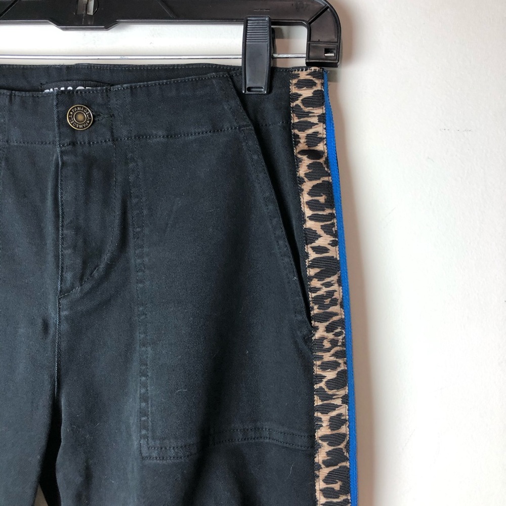 Pam & Gela Elastic Cargo Zipper Leopard Jogger - Picture 7 of 11